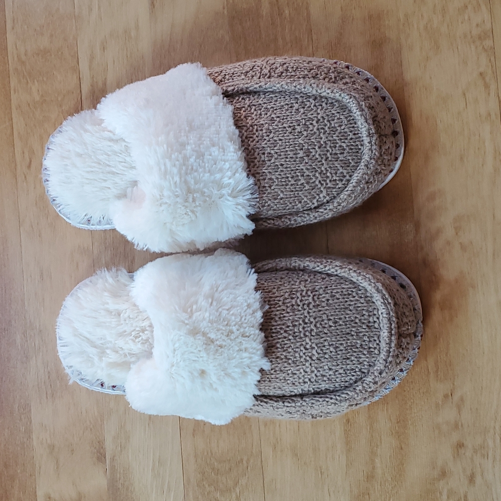 Cozy scuff slippers by gaahuu size S(5/6)